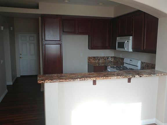 2nd image of 35913 Gatineau St