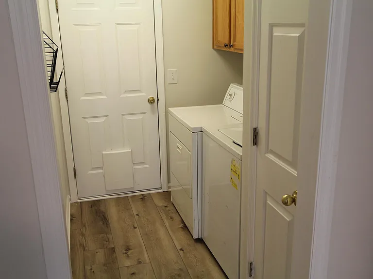744 Ginglis Way — Photo 8