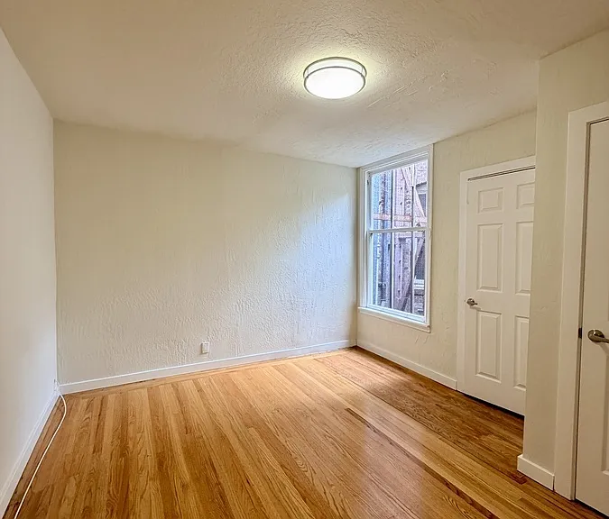 2211 Fillmore St — Photo 4