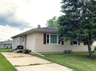 1097-1099 Laurel Ct, Neenah, WI 54956