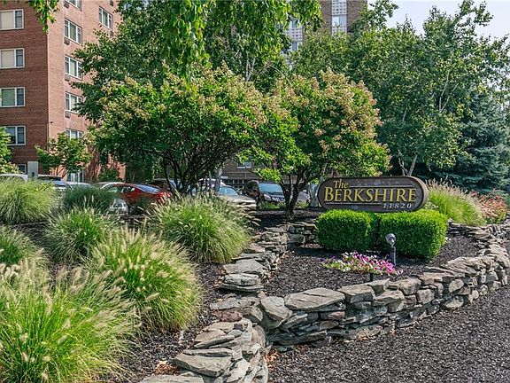 2nd image of 11820 Edgewater Dr APT T10