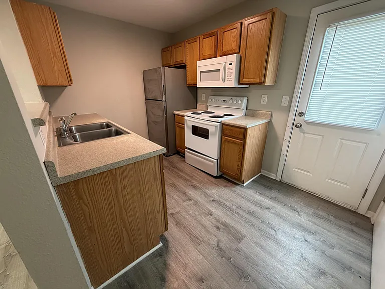 5305 Currituck Ln — Photo 5