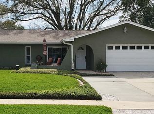 202 Leafwood Rd, Tarpon Springs, FL 34689