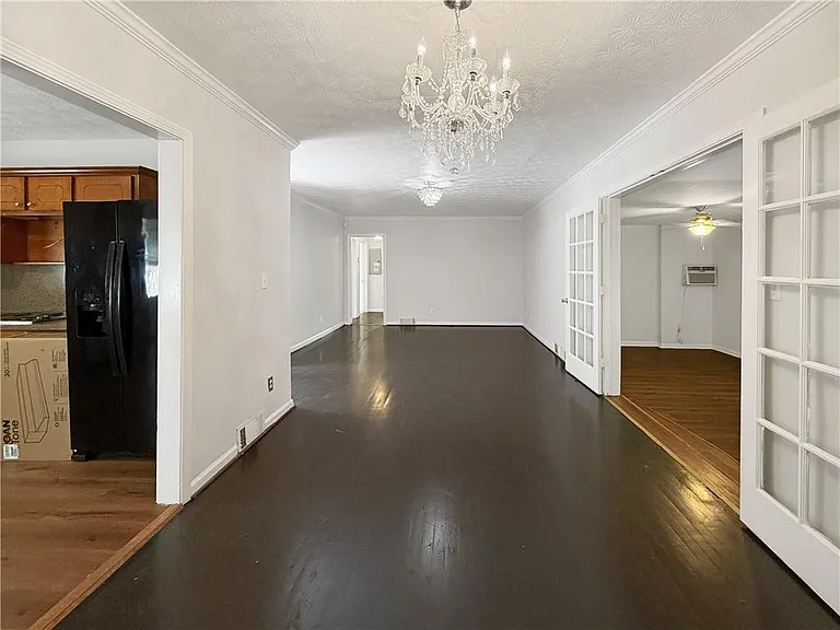 1668 Laurelwood Dr SW — Photo 5