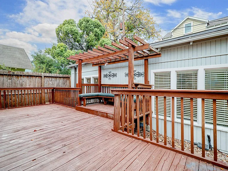 827 Le Green St — Photo 20