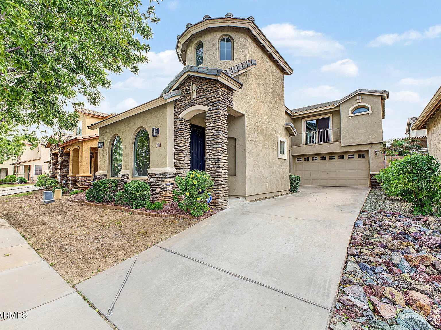 3 bed, 2.5 bath, 1907 sqft, $1,900 — Photo 2
