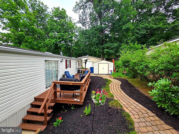 4th image of 1 Shadywood Dr
