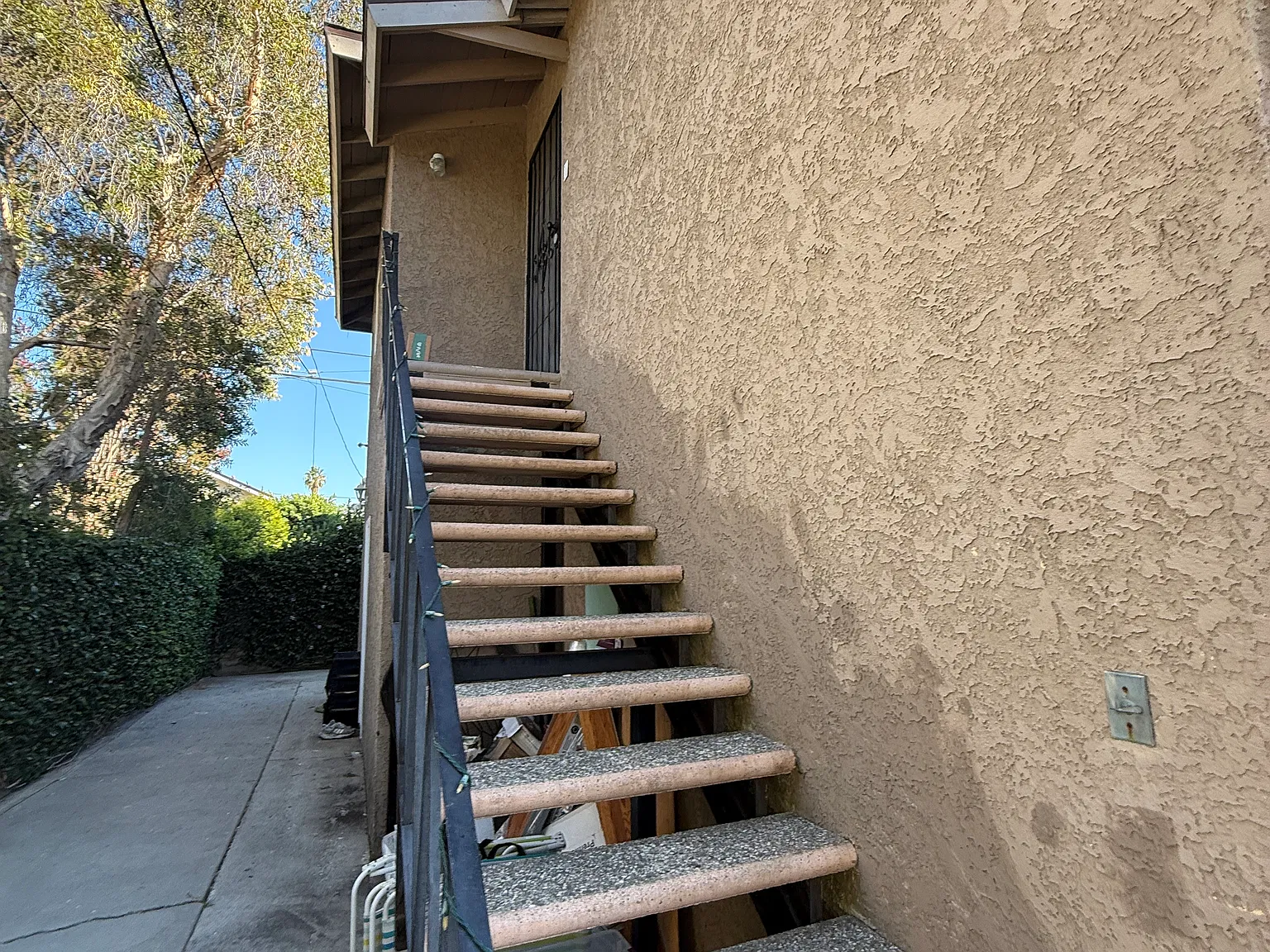 2 bed, $3,900 — Photo 1