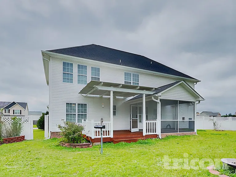 15 Summerseat Way — Photo 18