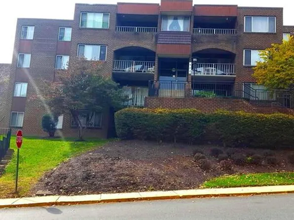 422 Girard St APT 133, Gaithersburg, MD 20877
