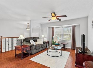 12710 S Edinburgh St, Olathe, KS 66062