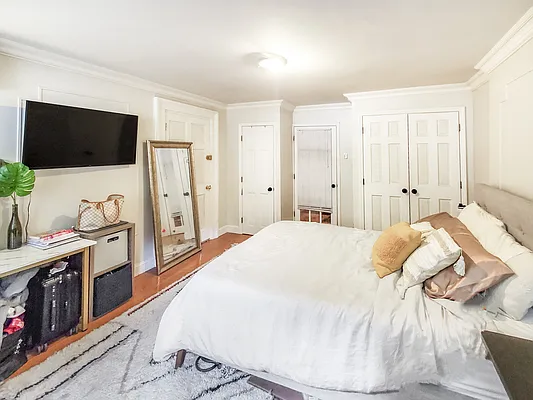 Rented by Amicourt LLC | media 7