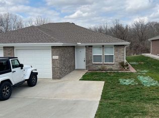 899 W Gay St APT B, Warrensburg, MO 64093