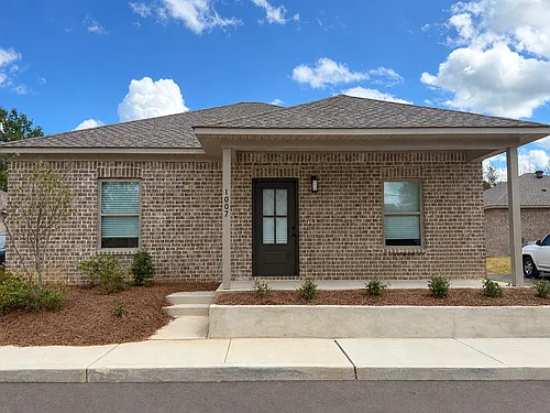 Floor plan 1007 Holmes Drive