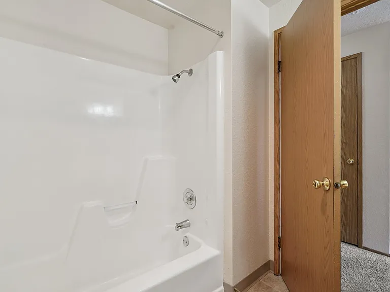 Rivertown Apartments — Photo 21