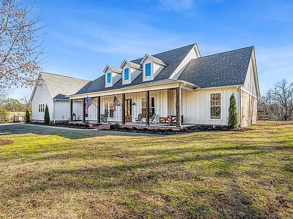 2nd image of 8811 Cole Rd