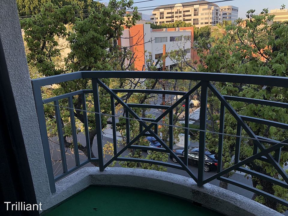 1st image of 111 S Oak Knoll Ave APT 201