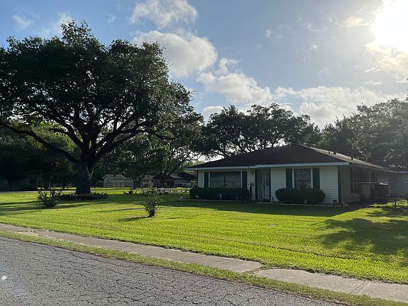 2nd image of 2501 S Austin Ave