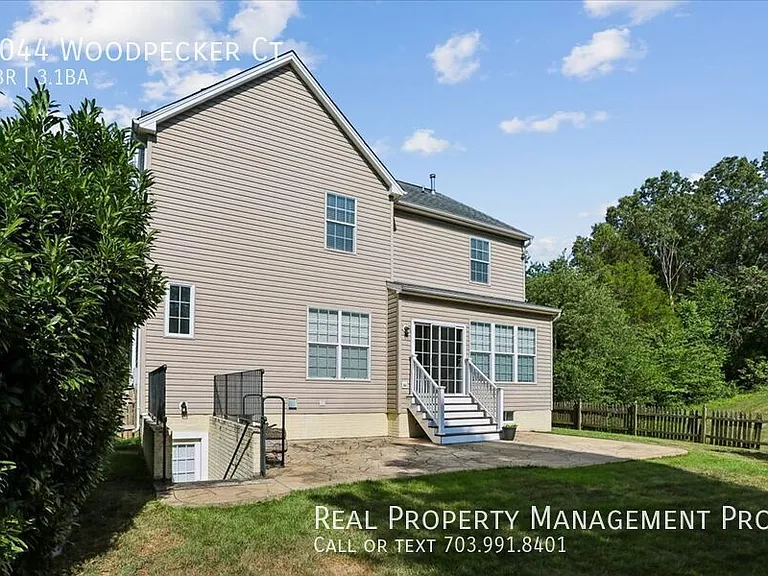 9044 Woodpecker Ct — Photo 36
