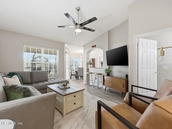 7800 POINT MEADOWS Drive #1233, Jacksonville, FL 32256