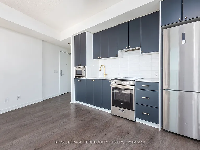 49 E Liberty St #1802 — Photo 12
