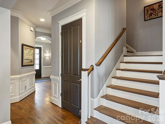 5th image of 6437 Fairway Row Ln
