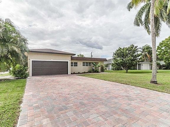 3rd image of 4544 Canal Dr