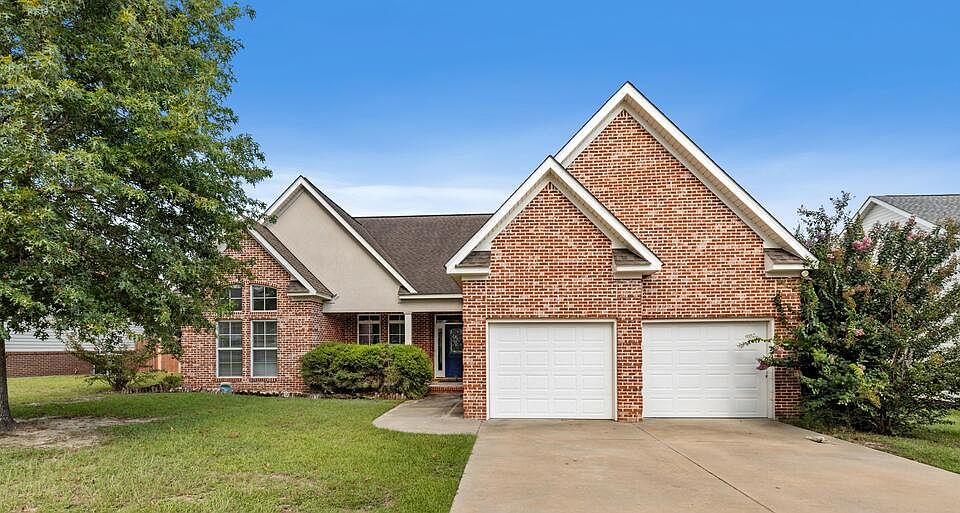 1st image of 207 Lace Dr
