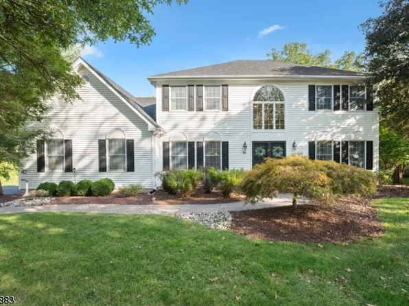 15 Dilts Ln, Hillsborough Twp., NJ 08844