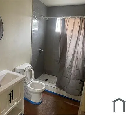8858 1/2 Wall St — Photo 2