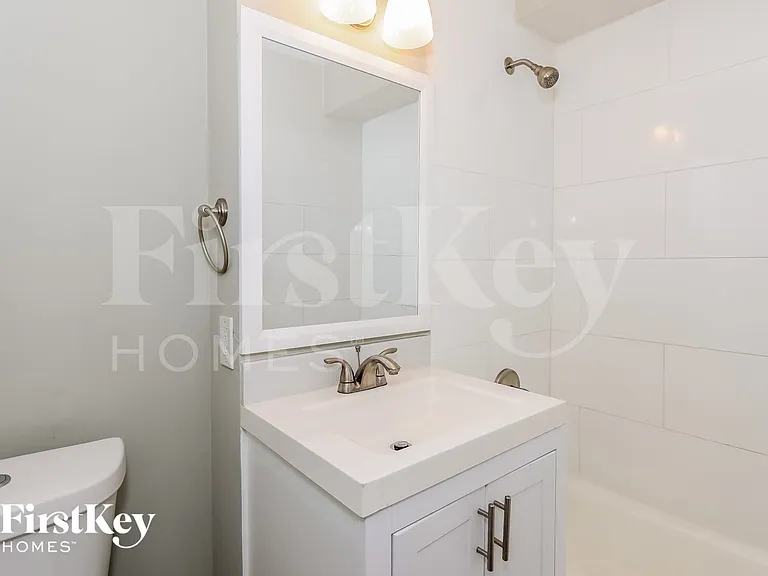 327 Azalea St — Photo 14