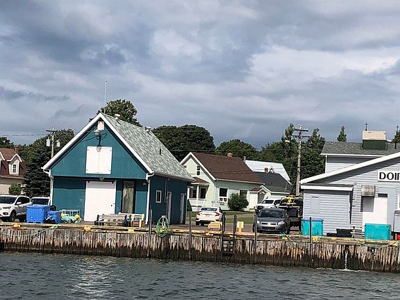 2nd image of 55 Harbourview Dr