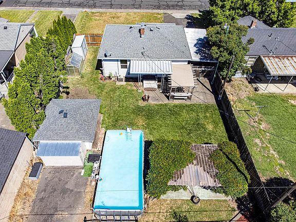 4th image of 1316 Tillamook St