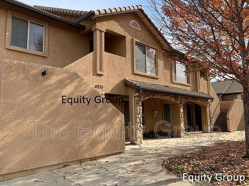 1st image of 4233 W Walnut Ave #D