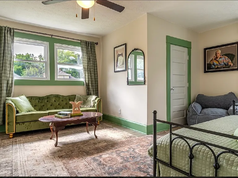 2927 Boulevard Pl — Photo 16