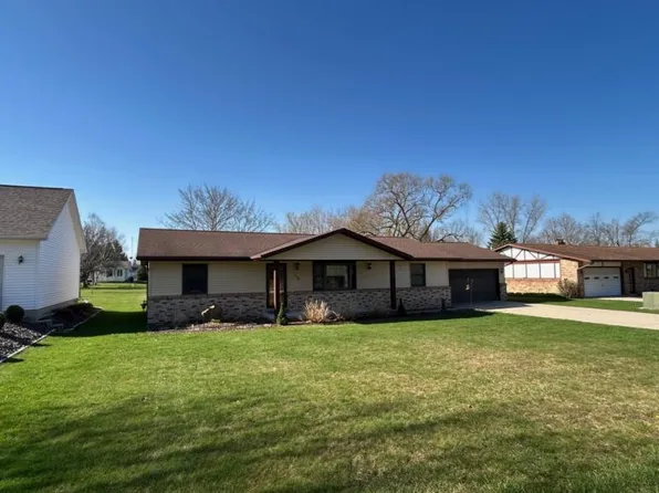 266 Arthur St, Port Austin, MI 48467