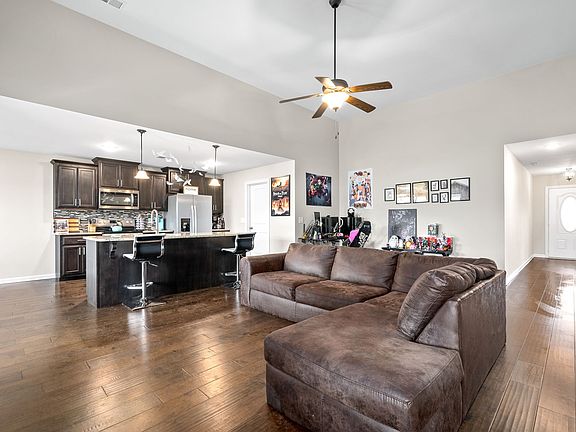 5th image of 1567 Parkside Dr
