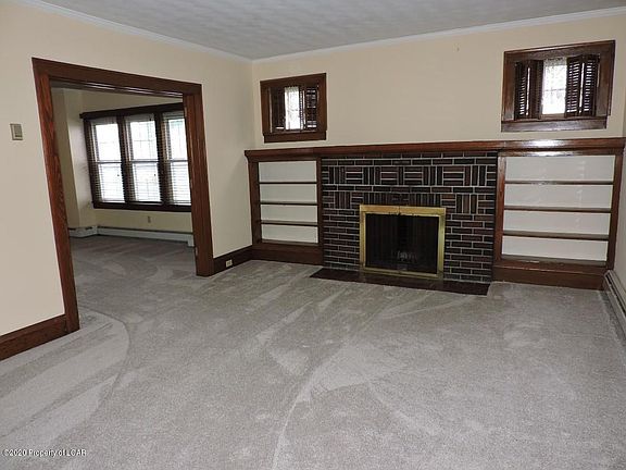 5th image of 125 E Walnut St