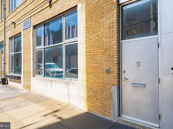 2nd image of 1215 Wood St APT 6