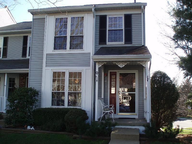 1st image of 4 Wyckwood Ct