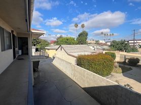 105 S Granada Ave, Alhambra, CA