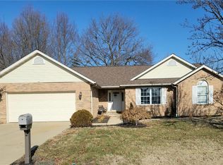 979 Columbia Ave, Fairview Heights, IL 62208