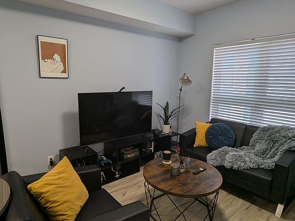 5th image of 258 A Sunview St #155