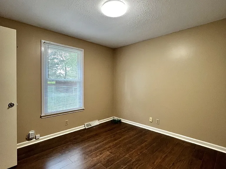 365 Welchwood Dr — Photo 8