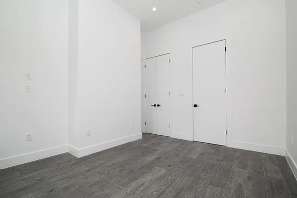 Rented by REAL New York | media 29