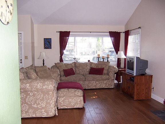 Mapel wood floors
