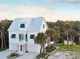 603 Riverside Landing Dr, Oak Hill, FL 32759