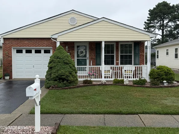 11 Saint Tropez Court, Toms River, NJ 08757