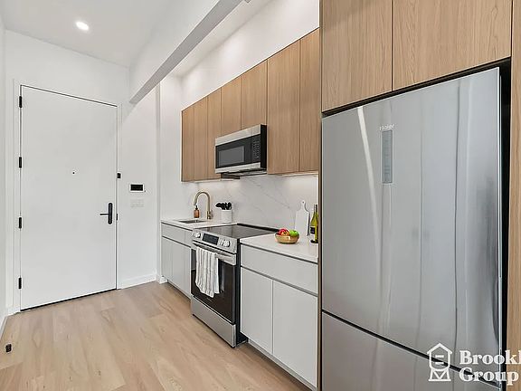 2nd image of 556 Baltic St #706