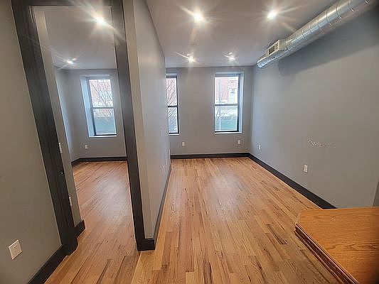 5th image of 1360 Herkimer St #2B